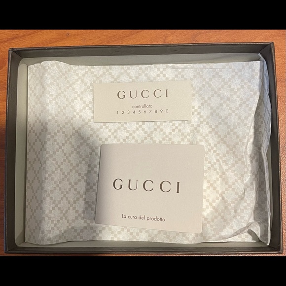 Brand new GUCCI BOX - Picture 2 of 6